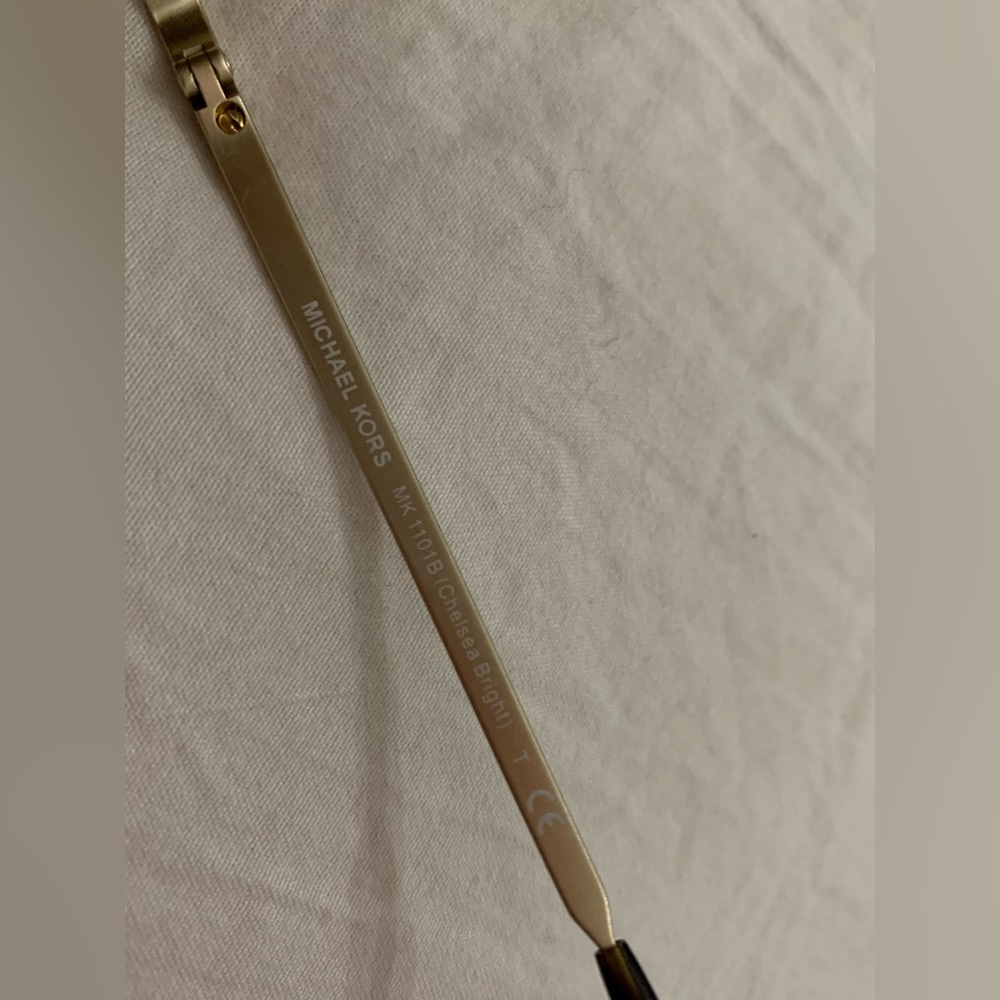 New Michael Kors aviator sunglasses gold mirror - Picture 10 of 14